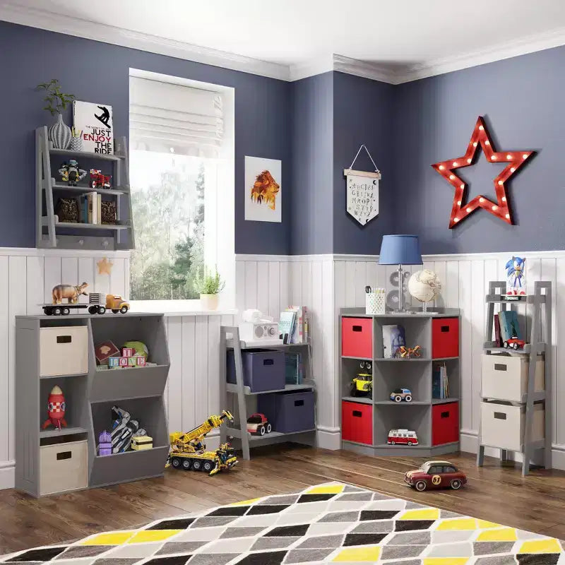 Meuble de rangement pour chambre d'enfant avec 6 casiers de rangement pour jouets et 3 étagères inclinées